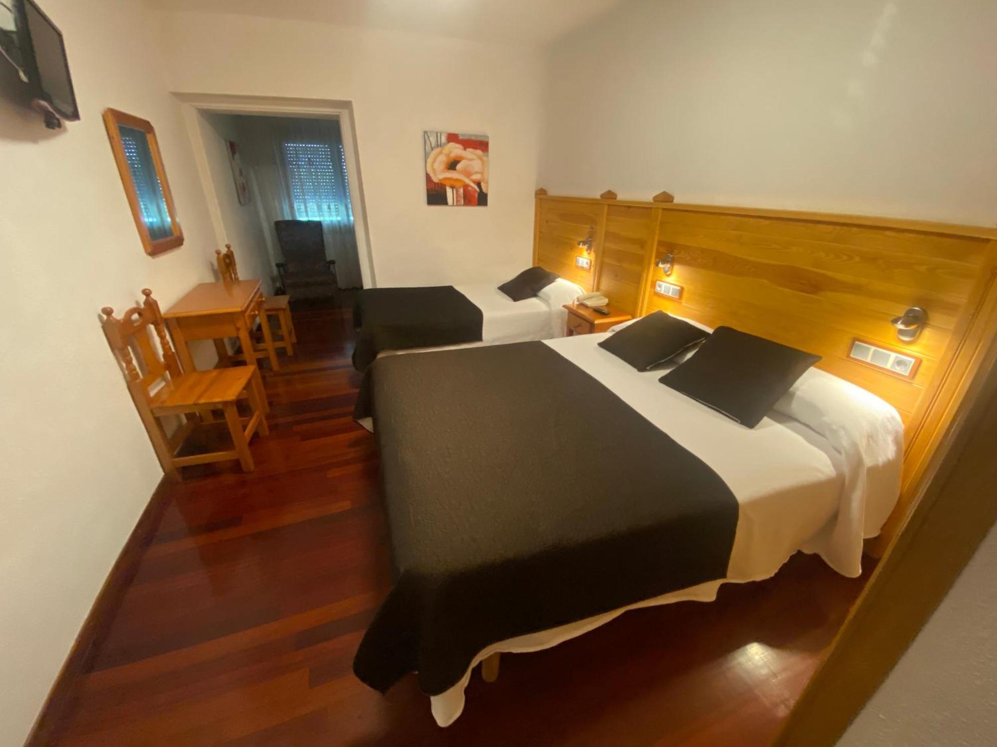 Hotel La Rambla Biescas  Ngoại thất bức ảnh