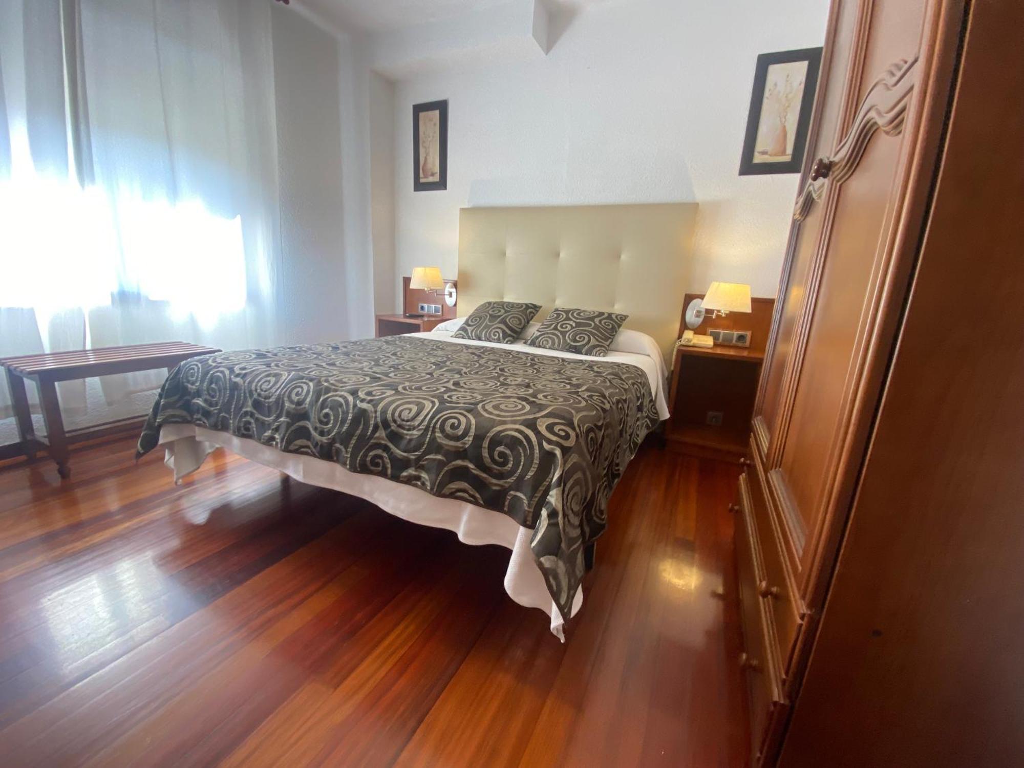 Hotel La Rambla Biescas  Ngoại thất bức ảnh