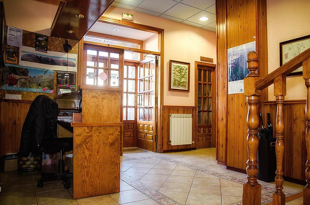 Hotel La Rambla Biescas  Ngoại thất bức ảnh
