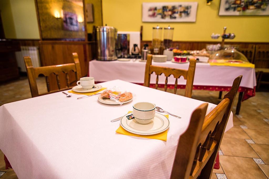 Hotel La Rambla Biescas  Ngoại thất bức ảnh