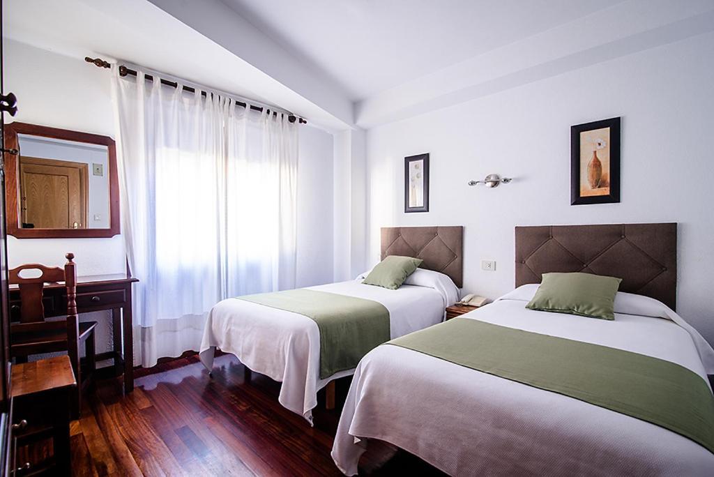 Hotel La Rambla Biescas  Ngoại thất bức ảnh